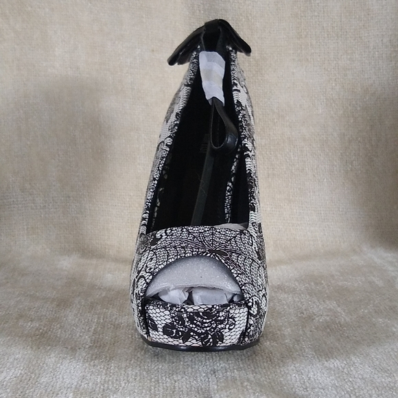 Midnight Widow by Iron Fist, NWOB - Picture 3 of 7